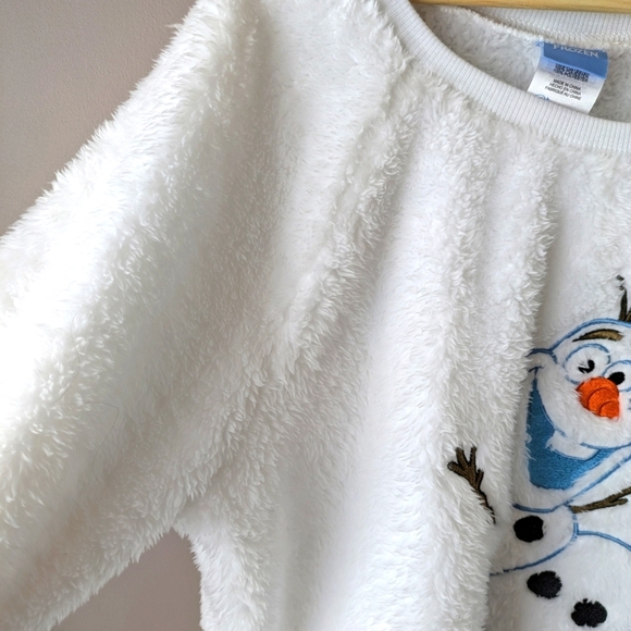 Disney Frozen P Jammy Women's White Fuzzy Top NWT - Picture 2 of 11